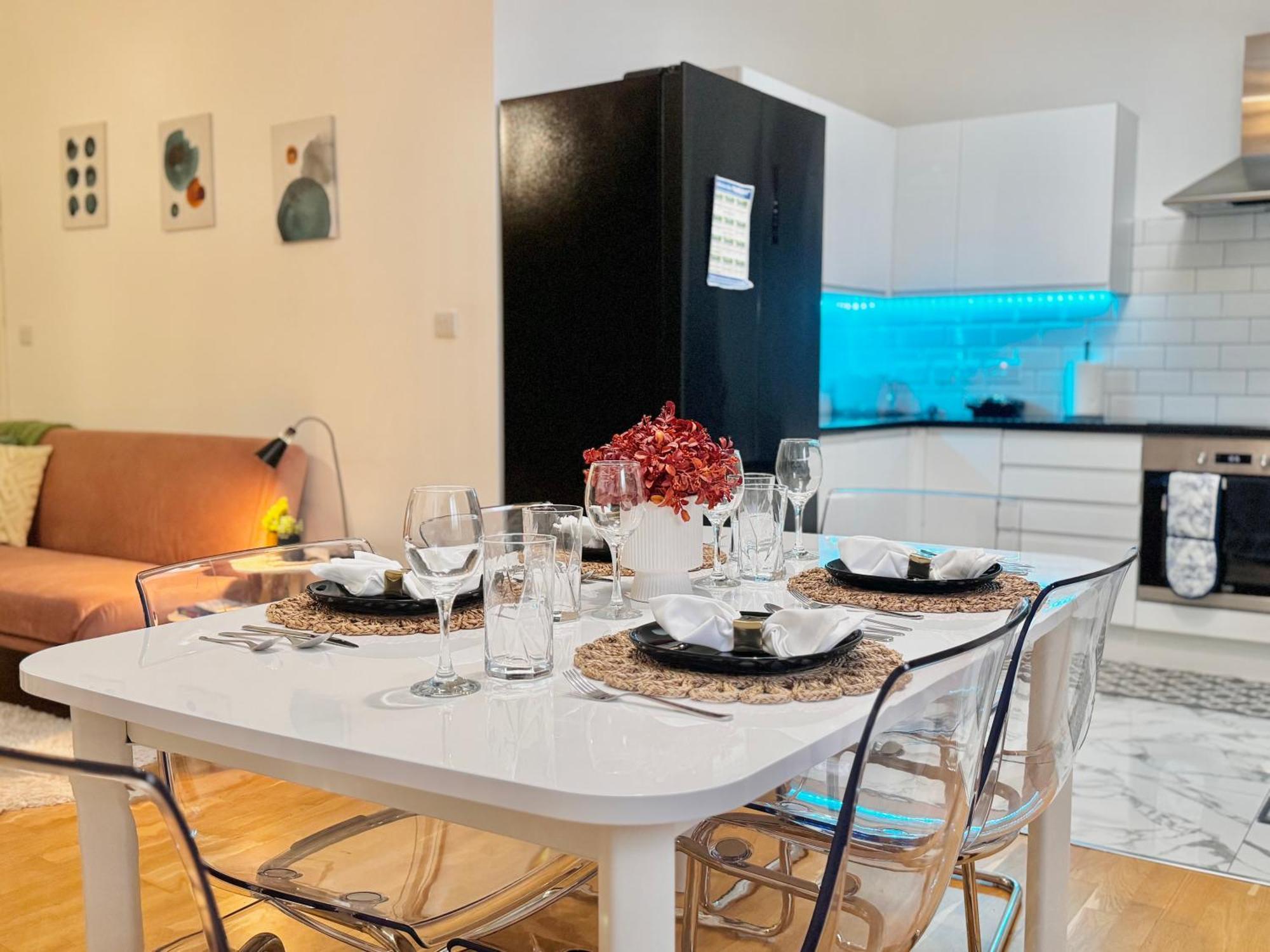 Modern 1-Bed Apt 30Min To Central London & Parking Kültér fotó