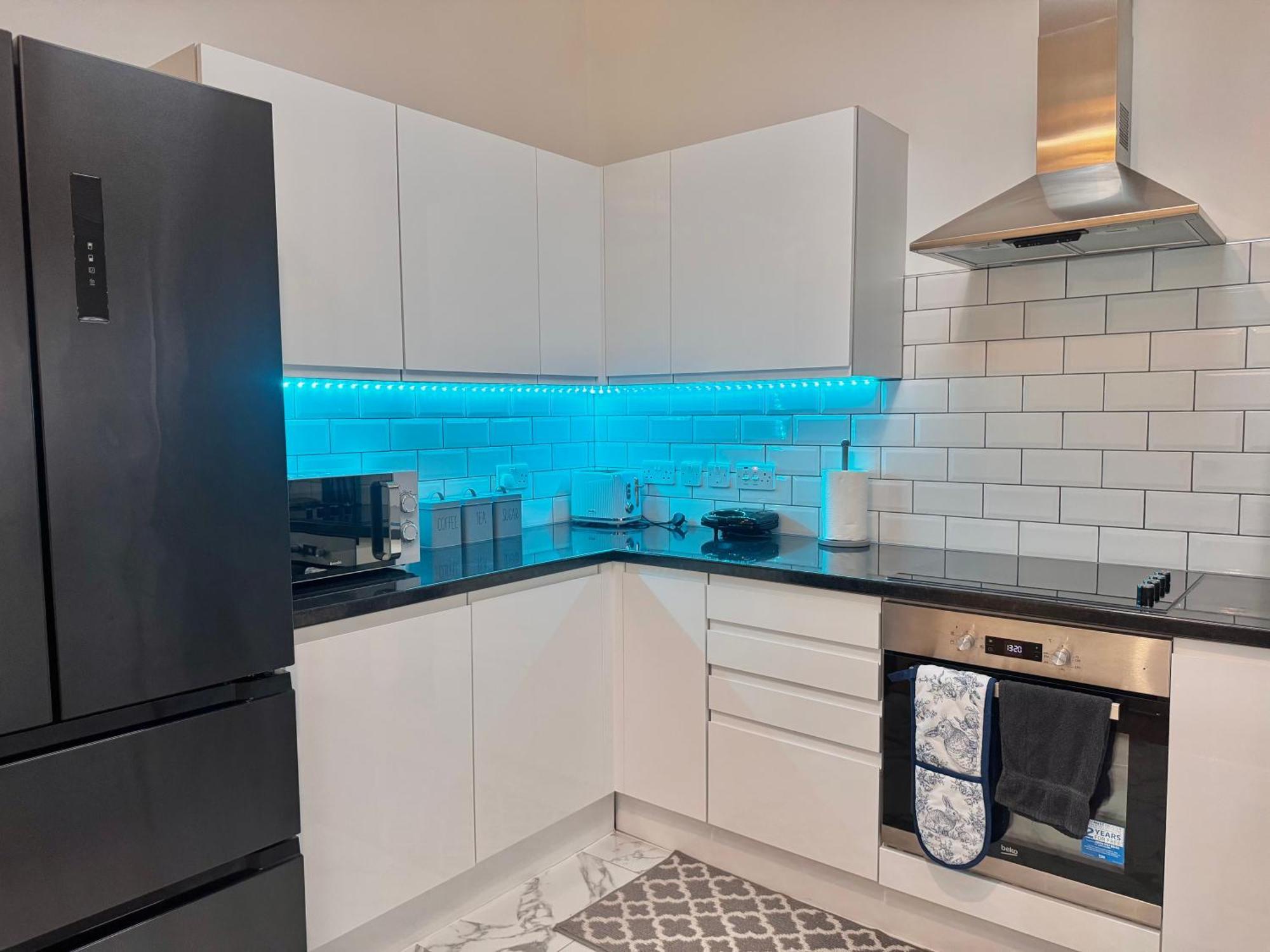 Modern 1-Bed Apt 30Min To Central London & Parking Kültér fotó