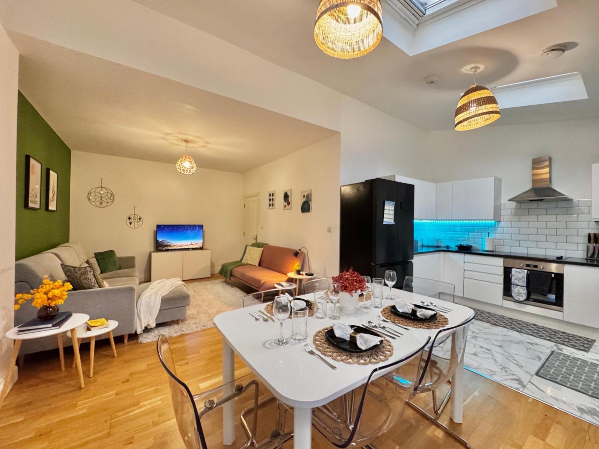 Modern 1-Bed Apt 30Min To Central London & Parking Kültér fotó